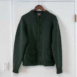 VINTAGE New York Sportswear Exchange. 100% wool green sweater, size L.